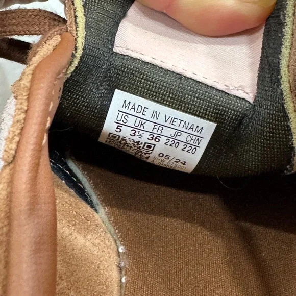 Adidas BRMD Brown Sneakers with Sandy Pink Stripes - Picture 11 of 12